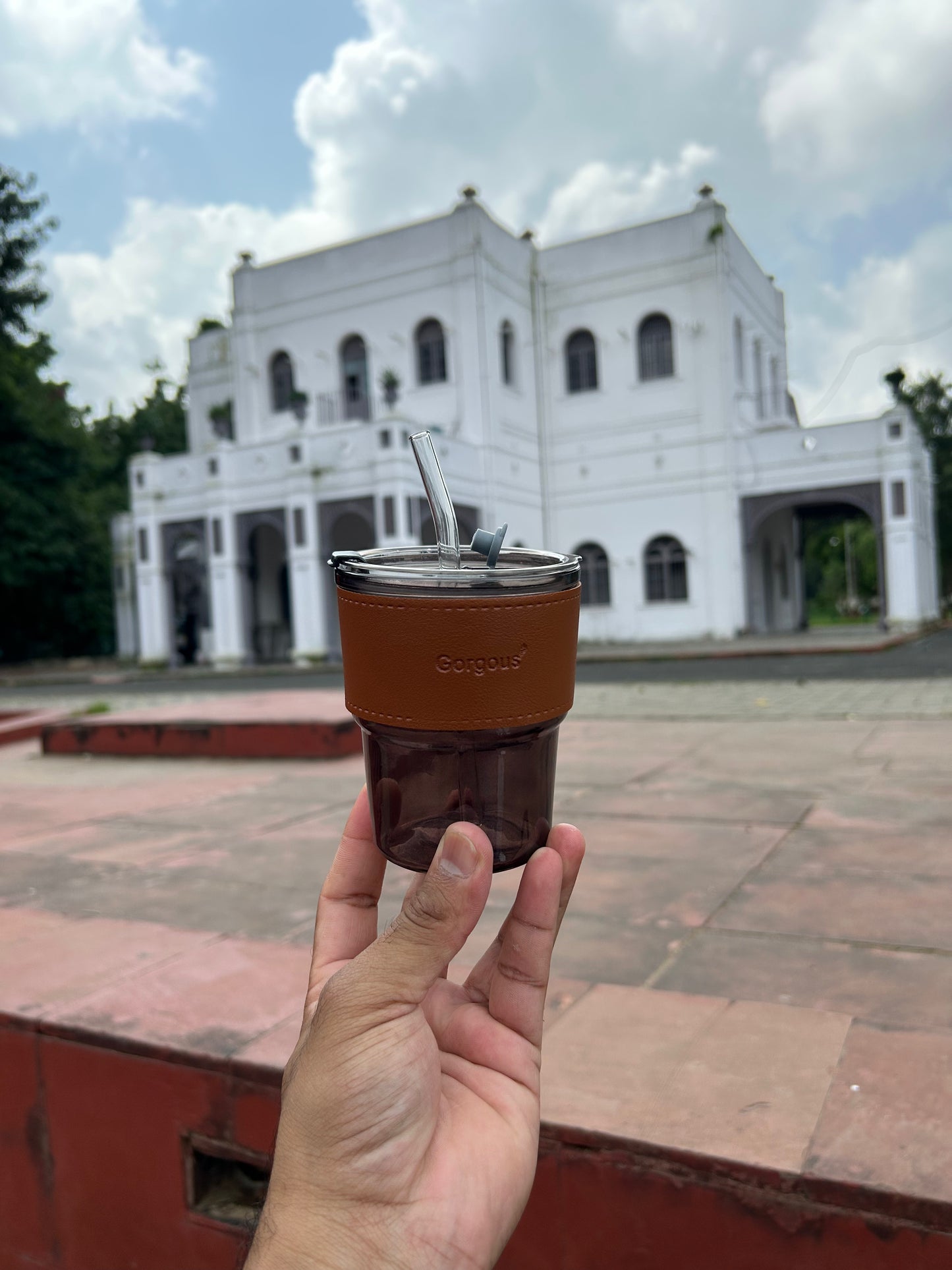 Glass Tumbler with Straw & Leather Sleeve | Glass Sipper with Anti-Skid Leather Grip | Glass Tumbler – Hot & Cold Beverage Sipper | Glass Cup with Leather Sleeve & Straw | Glass Sipper with Leather Handle – For Travel & Daily Use